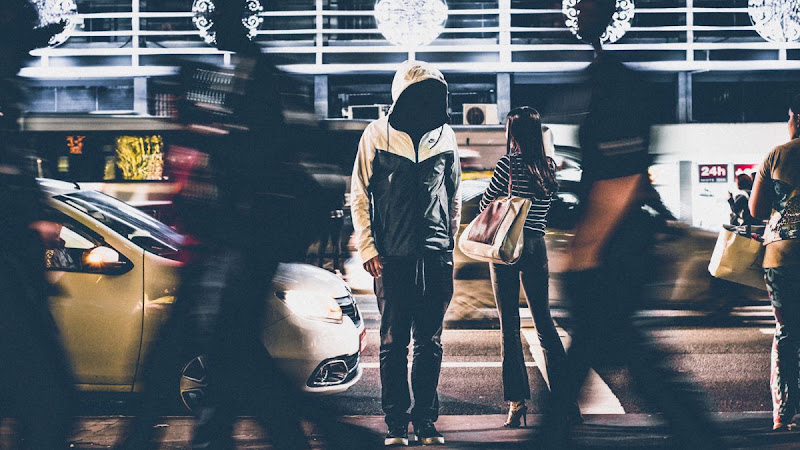 How to Avoid Common Tourist Scams Abroad