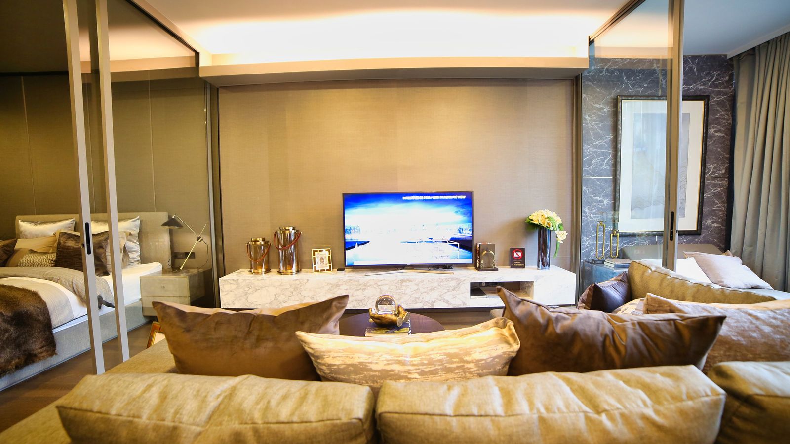 How to Set Up a Room for Better Film Nights