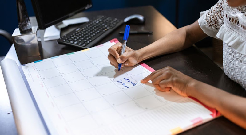 How to Manage Your Time Without Feeling Overwhelmed